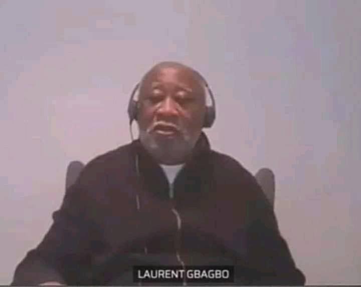 En procès à la CPI, cette image de Laurent Gbagbo enflamme la toile (Photo)