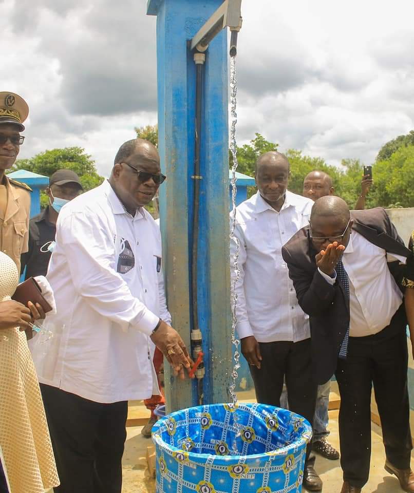 eau-potable-pour-tous-les-populations-de-zorofla-reconnaissantes-au-gouvernement-ivoirien