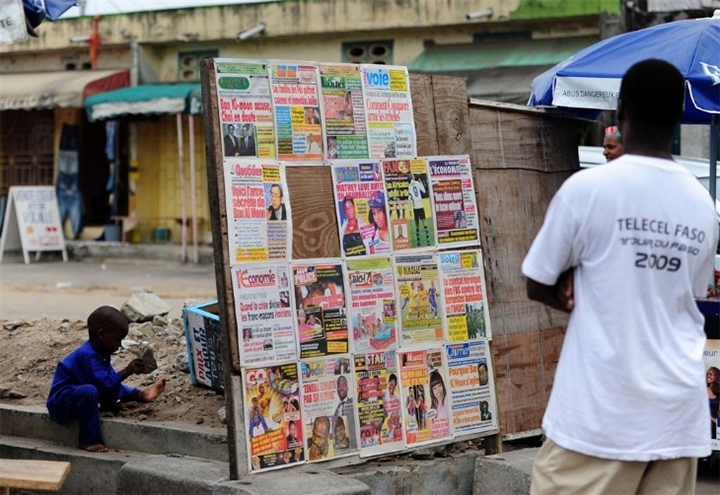 revue-de-presse-du-11-avril-gbagbo-annonce-la-reconquete-du-pouvoir-avec-bedie-la-fievre-drogba-envahit-abidjan