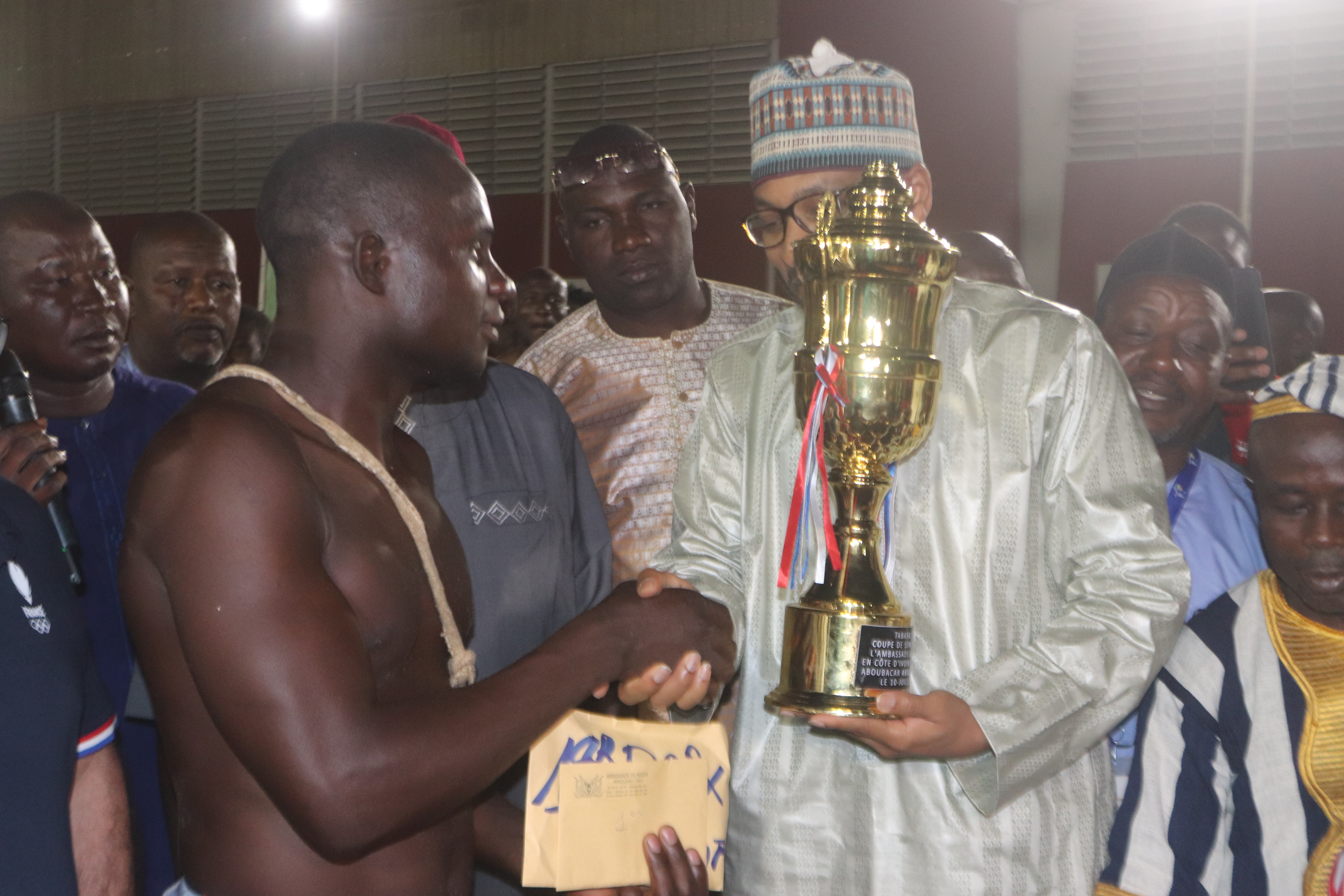 tabaski-2022-tournoi-international-de-lutte-traditionnelle-le-niger-grand-vainqueur