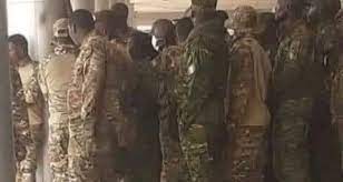 abidjan-dement-la-presence-de-soldats-etrangers-parmi-les-46-ivoiriens-au-mali