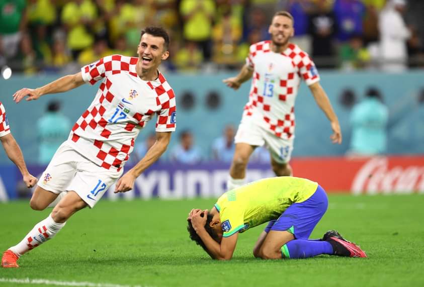 mondial-2022-la-croatie-elimine-le-bresil-et-file-en-demi-finale