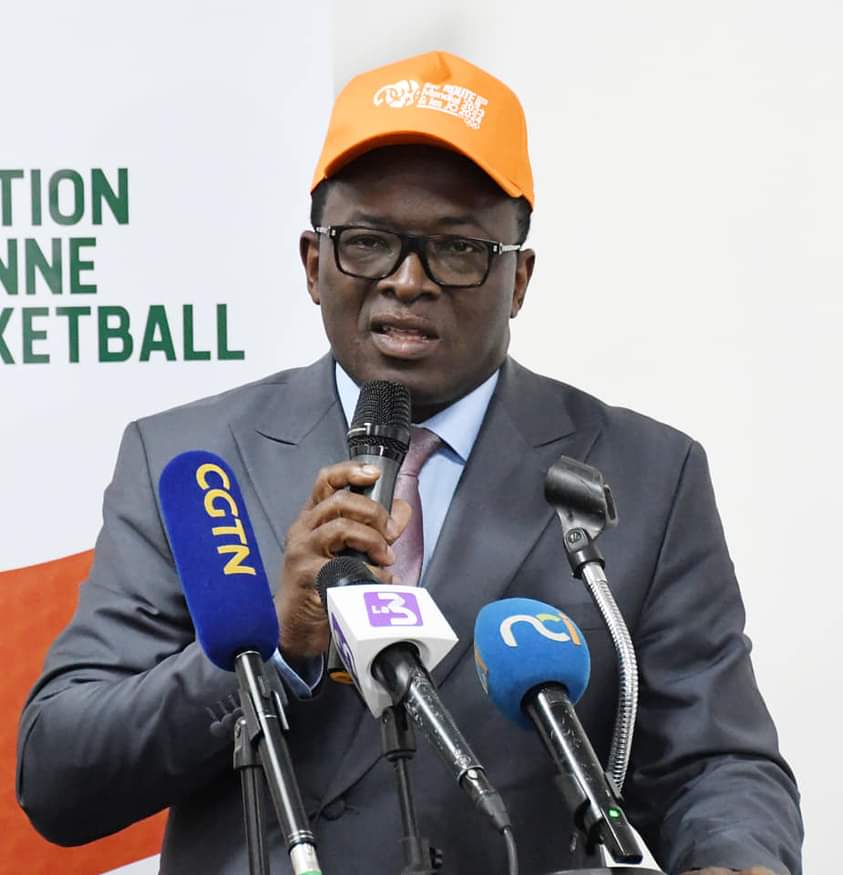 basket-ball-le-ministre-des-sports-lance-officiellement-la-campagne-en-route-pour-la-coupe-du-monde-2023-et-les-jo-2024