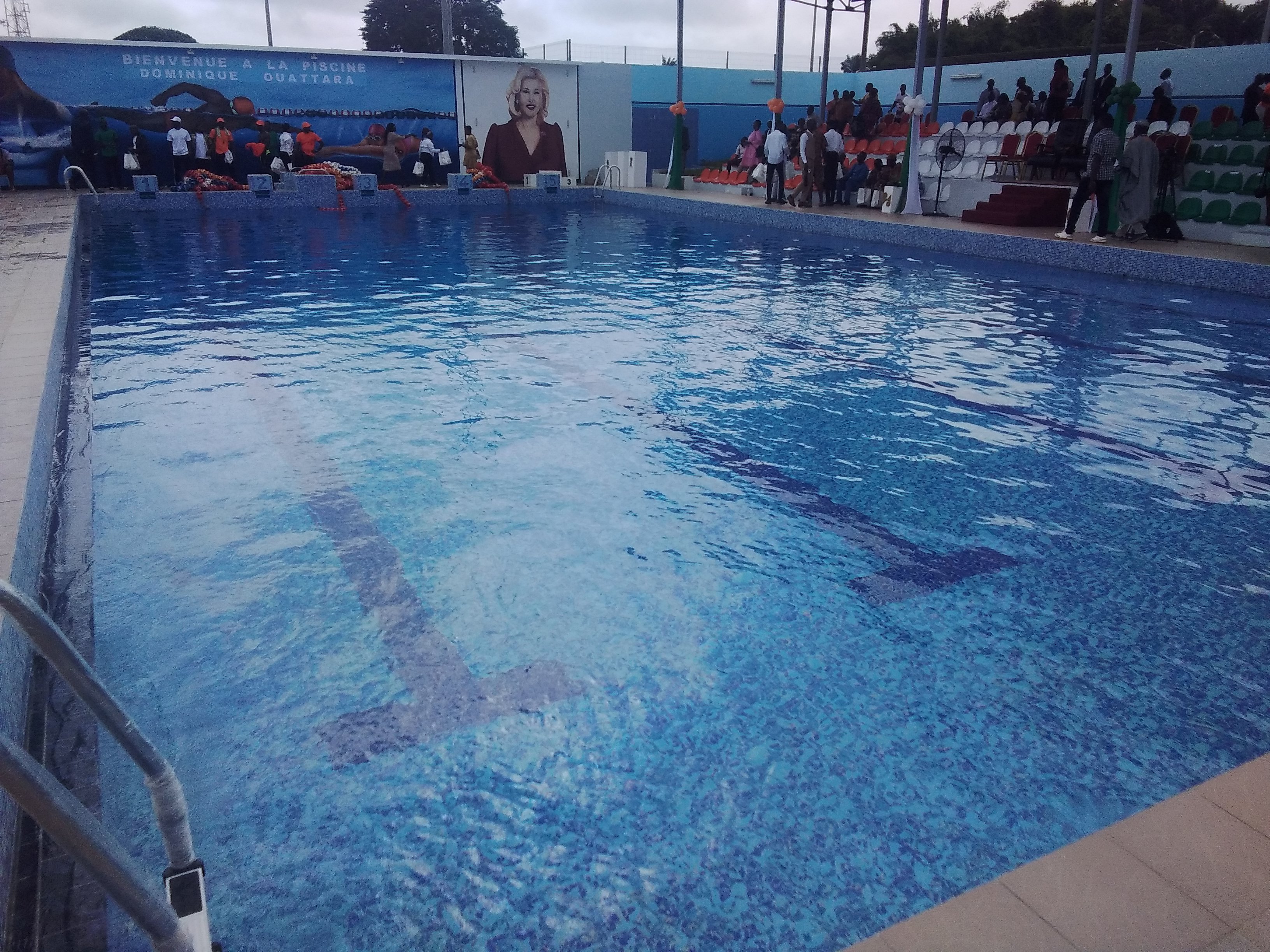 la-piscine-dominique-ouattara-de-bingerville-officiellement-livree