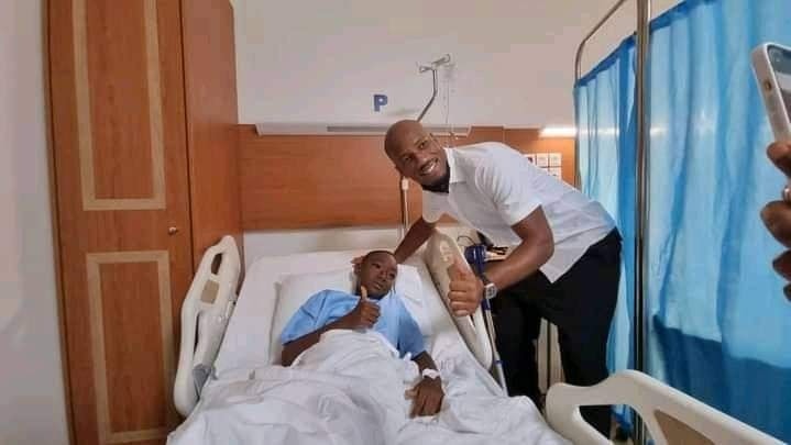 Action humanitaire : le footballeur international Didier Drogba au chevet des malades de l'Hôpital Mère-Enfant de Bingerville