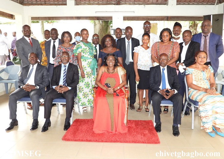 en-visite-chez-simone-gbagbo-le-ministre-anaky-kobenan-denonce-le-caractere-non-inclusif-du-dialogue-politique