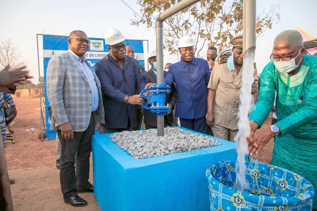 Accès à l’eau potable : Laurent Tchagba inaugure une trentaine de châteaux dans les départements d’Odienné, Boundiali et Korhogo