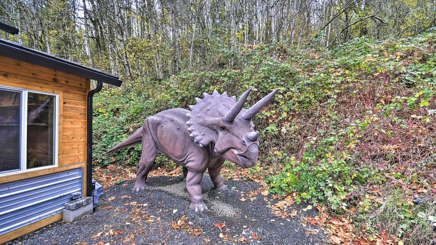 Etats-Unis : Un logement construit et inspiré du film à succès Jurassic Park propose de dormir à côté des dinosaures grandeur nature