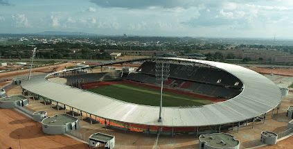 football-le-stade-de-yamoussoukro-homologue-mais