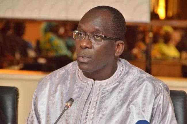 le-ministre-senegalais-de-la-sante-abdoulaye-diouf-sarr-limoge-apres-la-mort-de-11-bebes