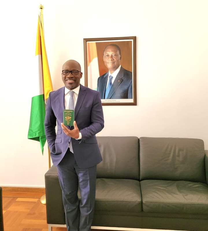 simone-gbagbo-soulagee-apres-lobtention-du-passeport-de-ble-goude