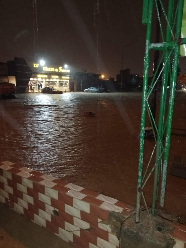 forte-pluie-de-la-nuit-du-mercredi-a-abidjan-plusieurs-communes-touchees-des-inondations-signalees
