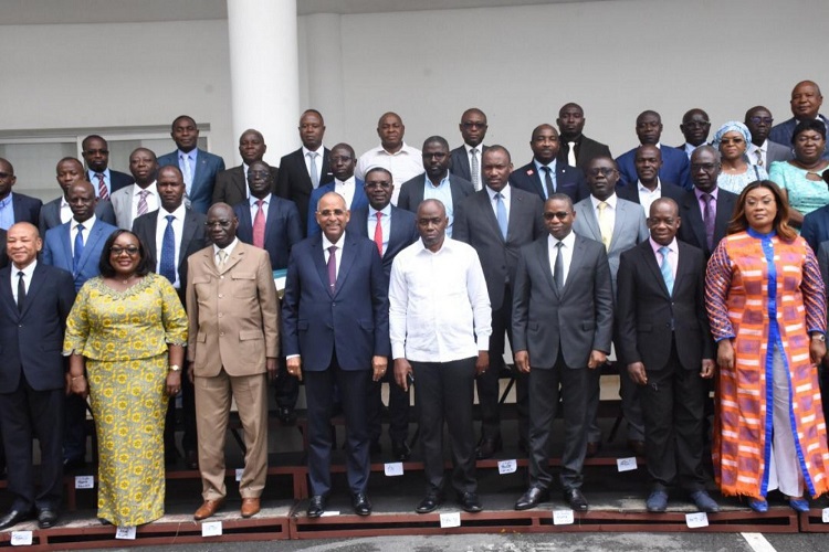 nouvelle-treve-sociale-les-six-grandes-decisions-de-ouattara-en-faveur-des-fonctionnaires