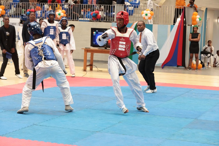 taekwondo-la-ligue-communale-du-plateau-remporte-la-coupe-de-lambassadeur-de-coree