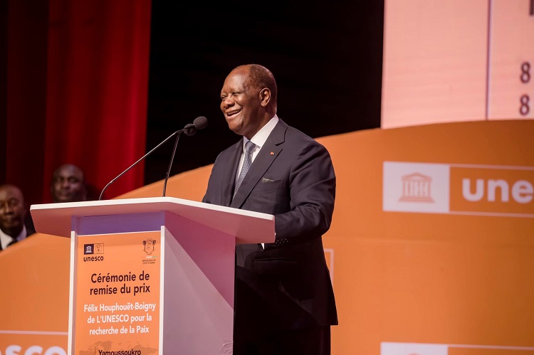 ouattara-felicite-gbagbo-pour-son-attachement-aux-ideaux-de-paix