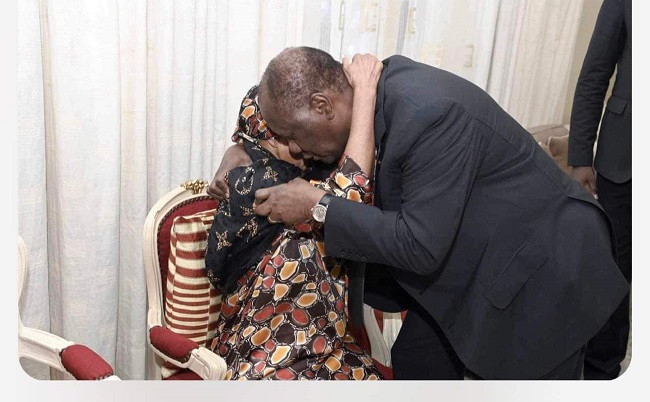 deces-dhenri-konan-bedie-le-president-ouattara-et-laurent-gbagbo-apportent-leur-soutien-a-henriette-bedie