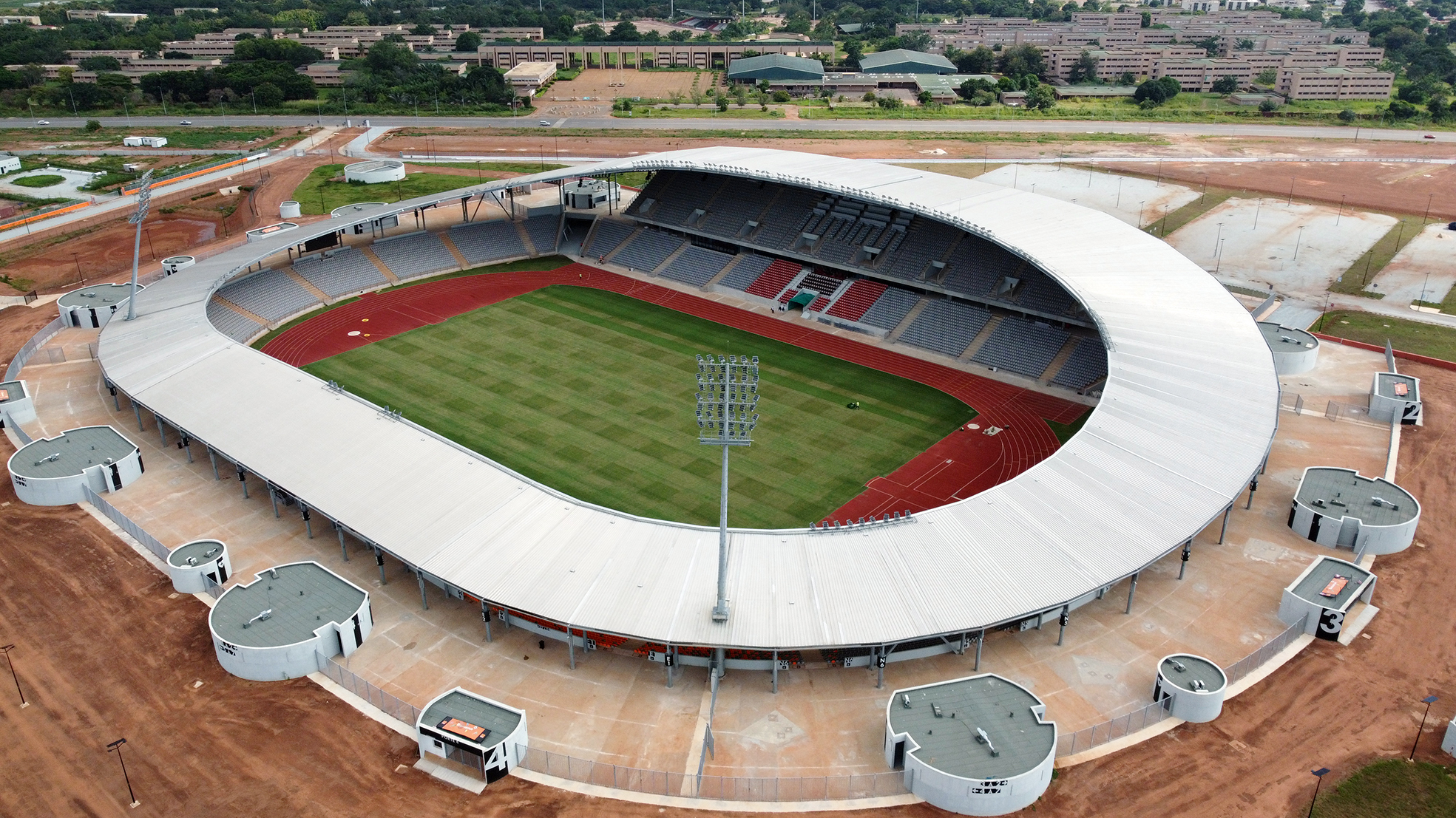 Indisponibilité temporaire de la pelouse du stade Charles Konan Banny : travaux en cours