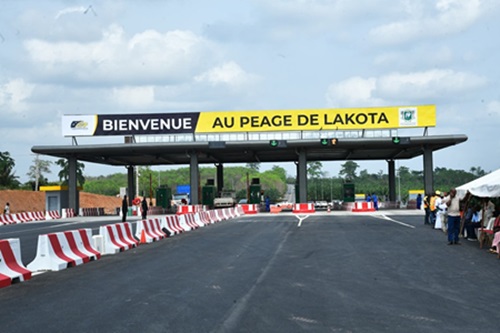 Infrastructures routières : Amédé Kouakou met en service les postes à péage d’Eticoon-Tollakro et de Lakota