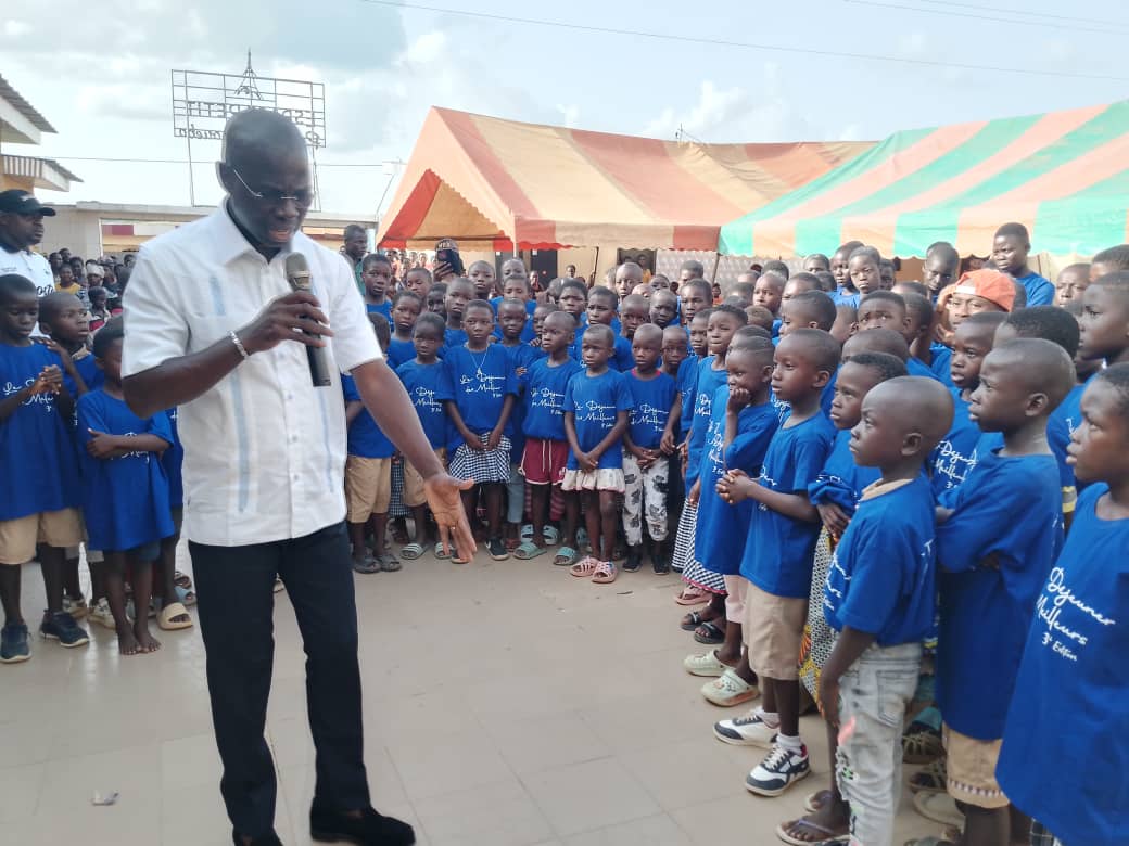 Journée de l'excellence à Kpouèbo : Saraka Telesfort honore 120 élèves