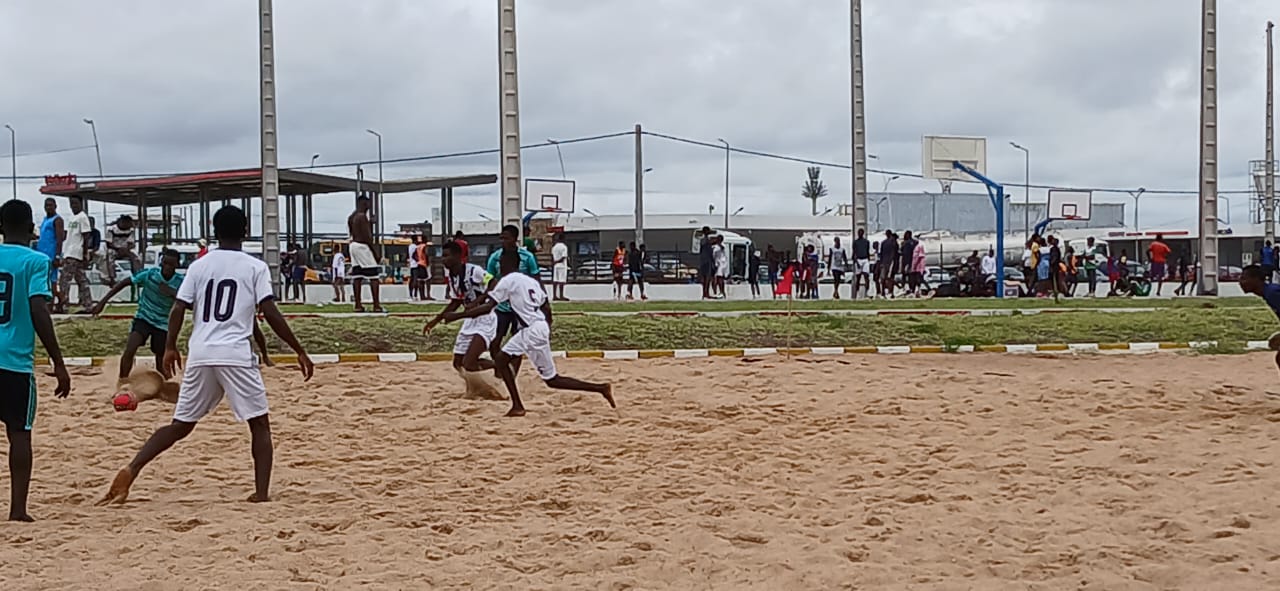 Play-offs beach soccer et futsal : Champroux et Sacraboutou mènent le bal