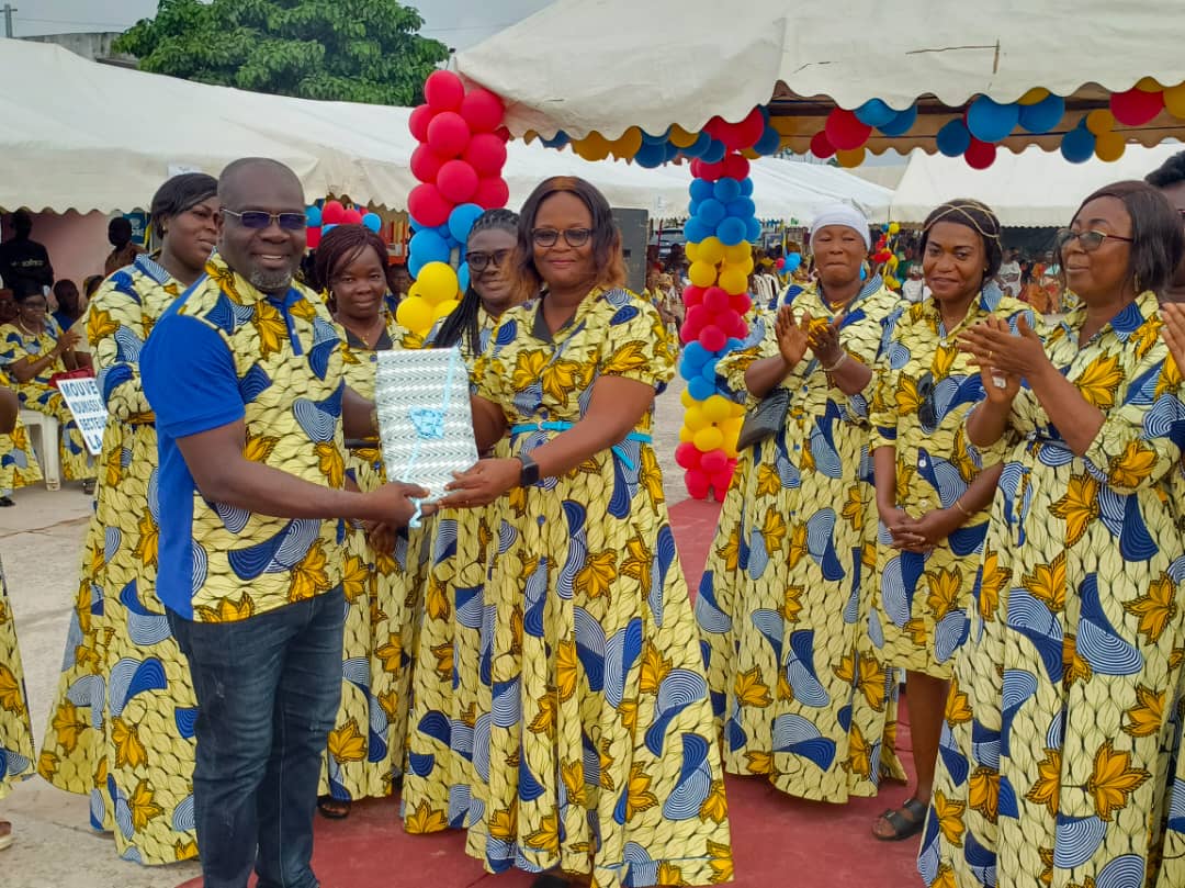 Le Mouvement Koumassi Solidarité célèbre son premier anniversaire en honorant 600 femmes de la commune
