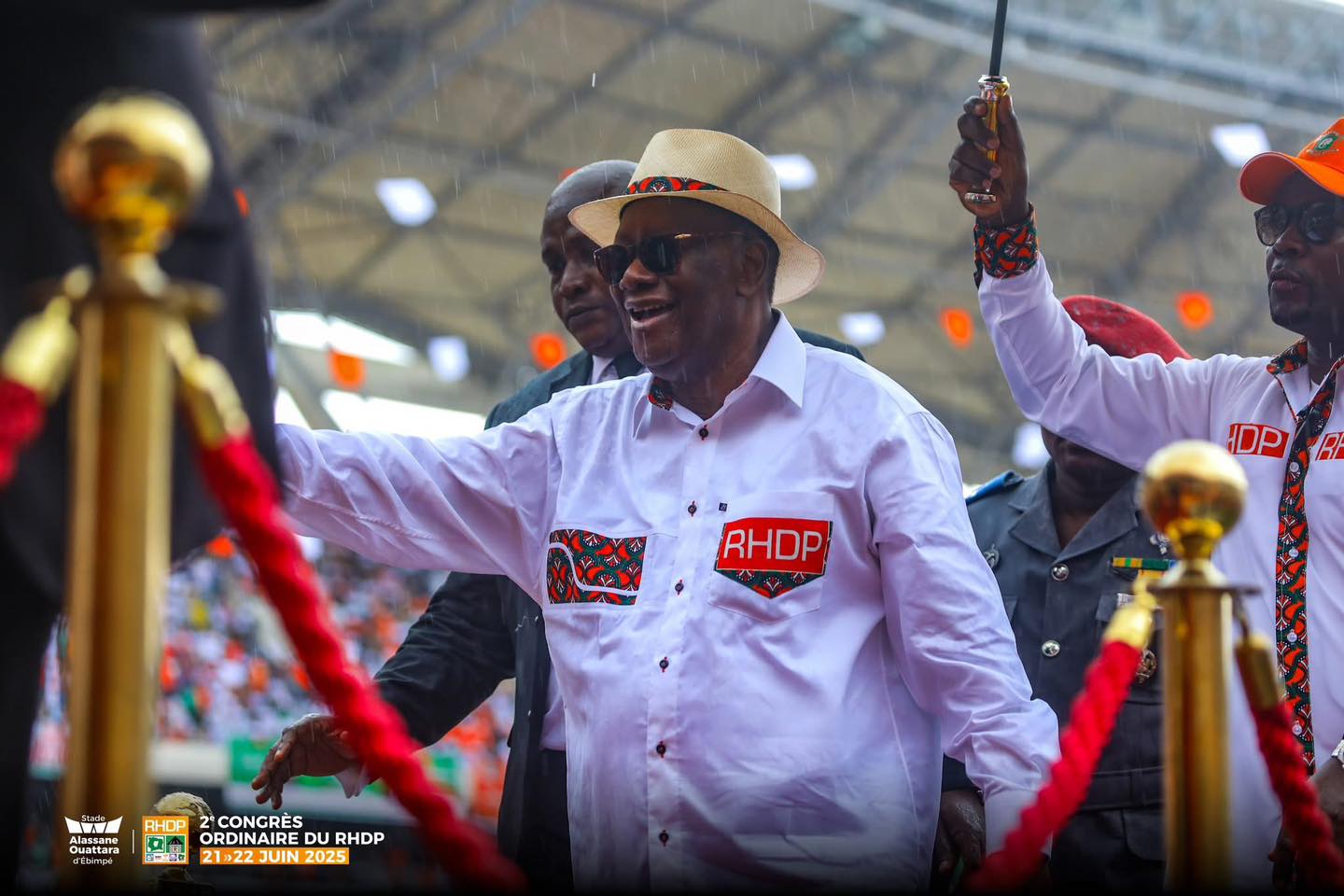 Présidentielle 2025 : Alassane Ouattara laisse planer le doute malgré l’appel de son parti
