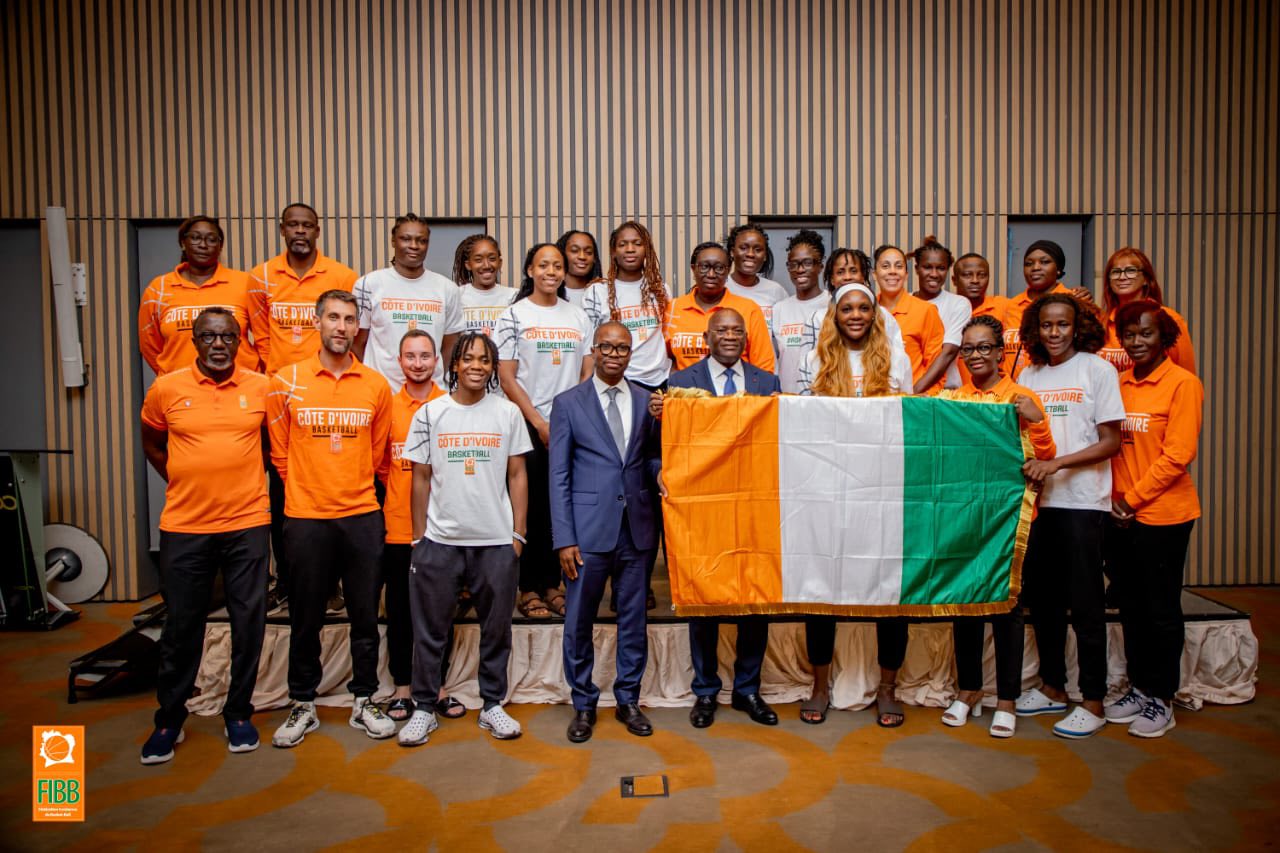 AfroBasket Féminin 2025 : le ministre Adjé Silas motive les Éléphantes avant la compétition