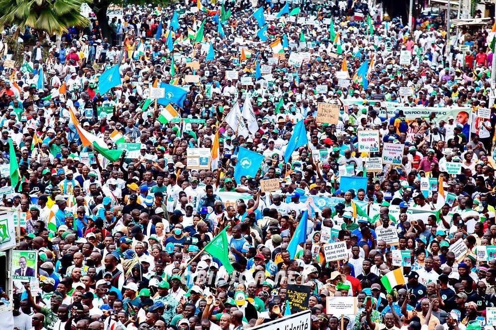 (Revue de presse) Marche du Front commun à Yopougon : entre triomphe et minimisation, la presse ivoirienne divisée