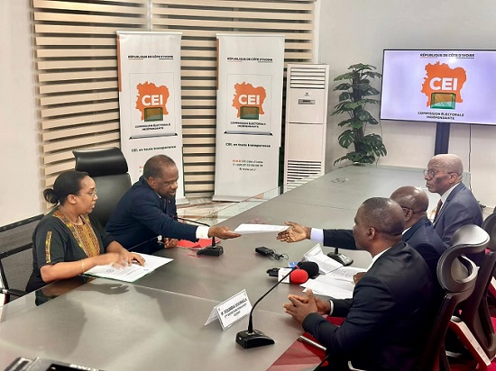 Présidentielle 2025 : Laurent Gbagbo officiellement candidat, son dossier déposé à la CEI
