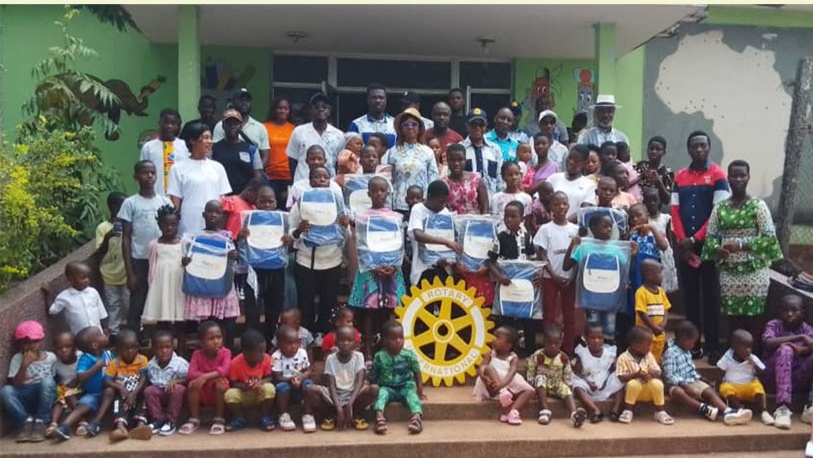 Aboisso : le Rotary offre des kits scolaires aux enfants du Village SOS