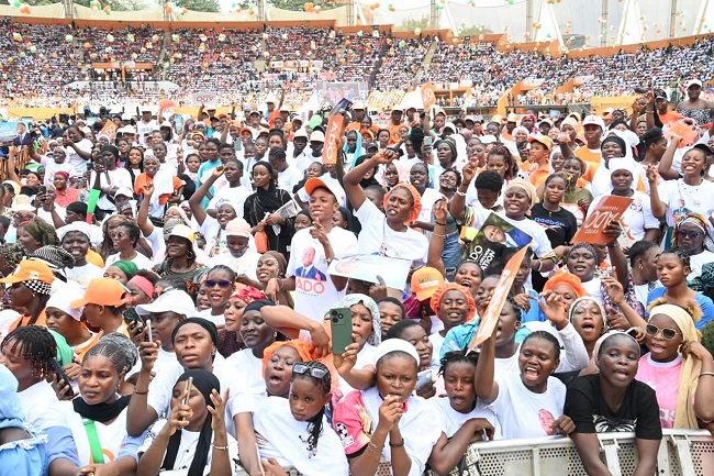 Présidentielle 2025 : Les femmes ivoiriennes s’engagent à être « la lumière et le moteur de la victoire » d’Alassane Ouattara
