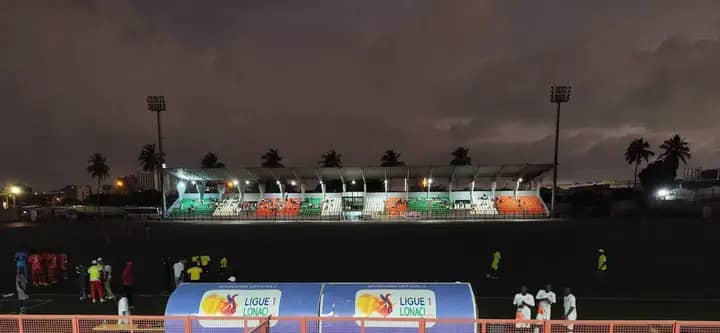 Ligue 2 : le match Africa Sports -Bingerville interrompu à cause d’une panne d’électricité, une source à l’ONS se prononce