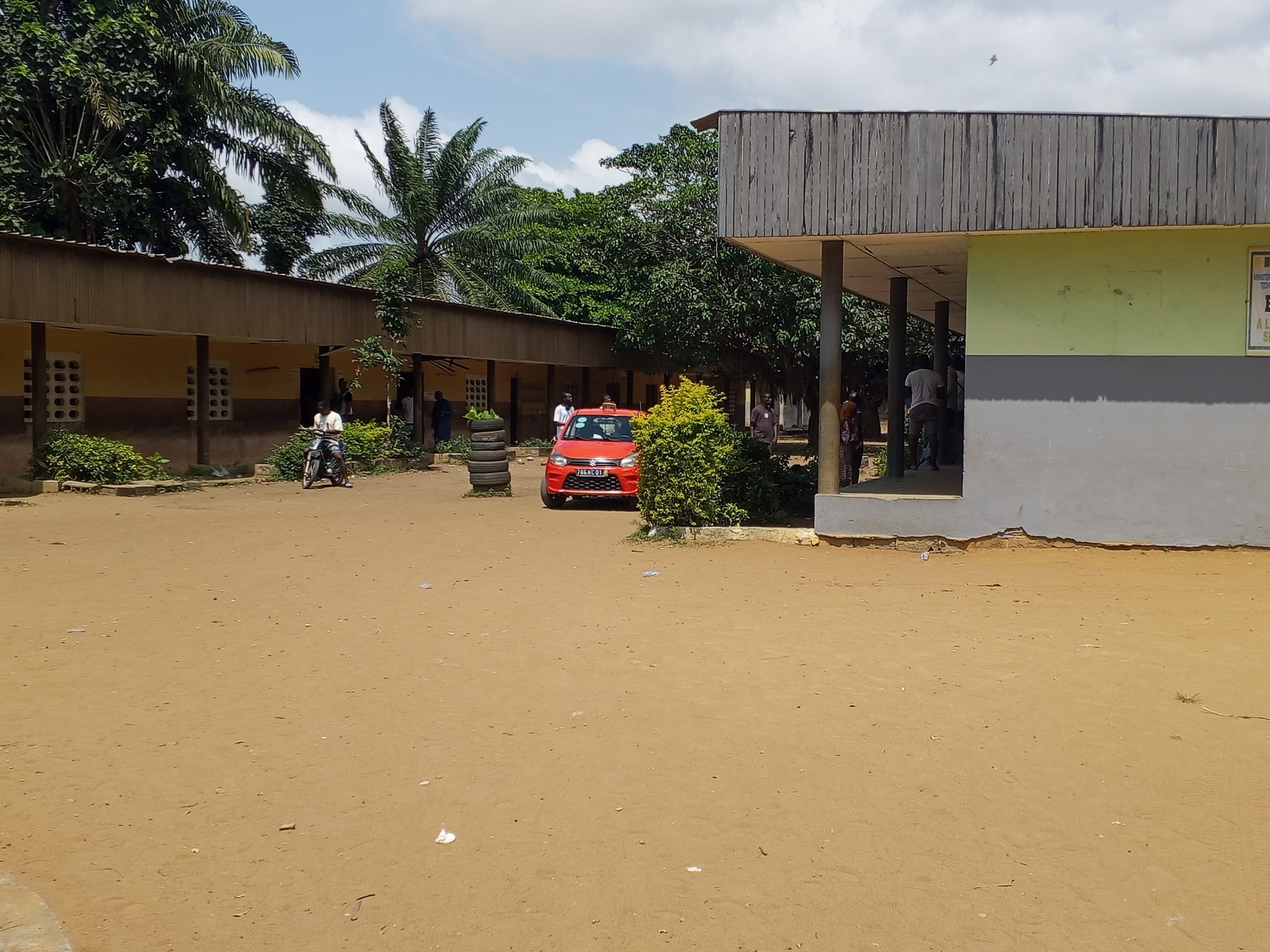 Présidentielle 2025 : vote calme mais affluence inégale selon les quartiers de Yopougon
