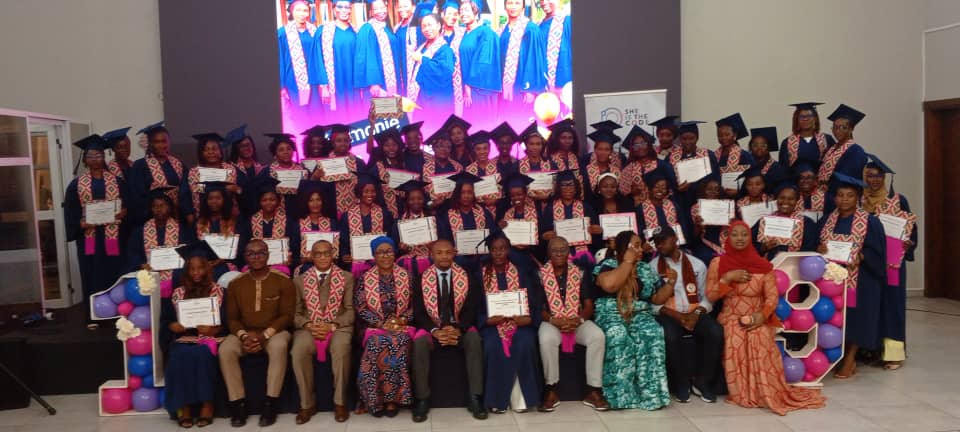 Côte d’Ivoire : le programme “She is the Code” consacre la promotion 19 et initie des enfants à l’intelligence artificielle