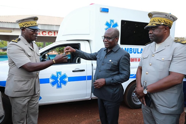 Iffou : le ministère de la Santé dote le centre de santé de Koffi Amonkro d’une ambulance neuve