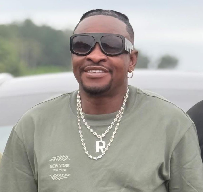 Polémique sur les réseaux sociaux : Ramatoulaye DJ demande pardon à genoux à la Nation ivoirienne