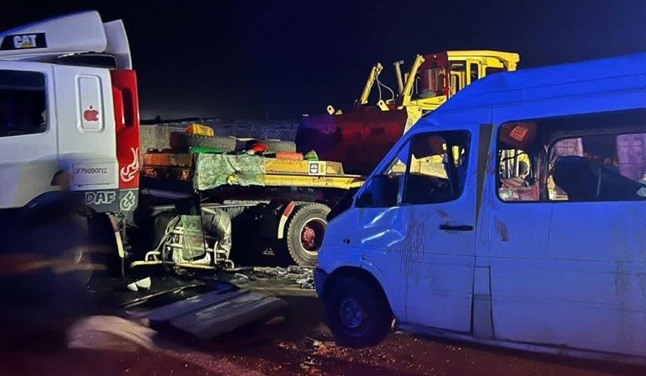 Un grave accident sur la Y4 entre un porte-char et un minicar fait 24 victimes dont trois morts