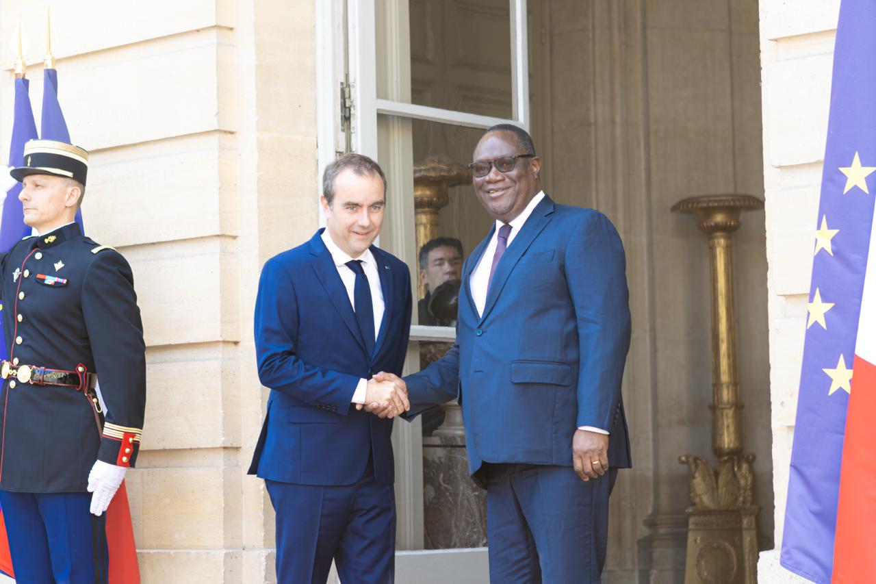 Eurosatory 2026 : Téné Birahima Ouattara échange avec le Premier ministre français