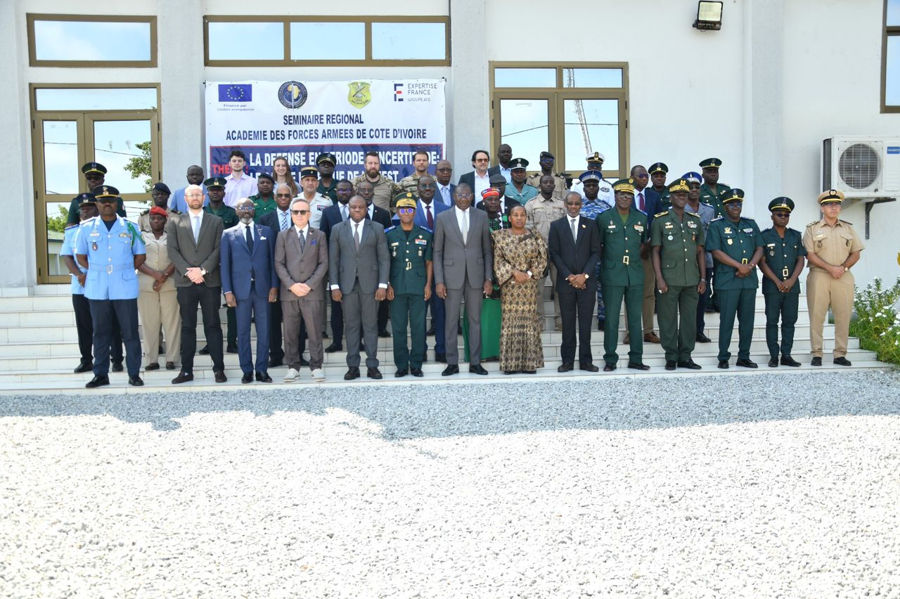 Face aux menaces émergentes, experts et militaires réunis à Zambakro pour repenser la défense ouest-africaine
