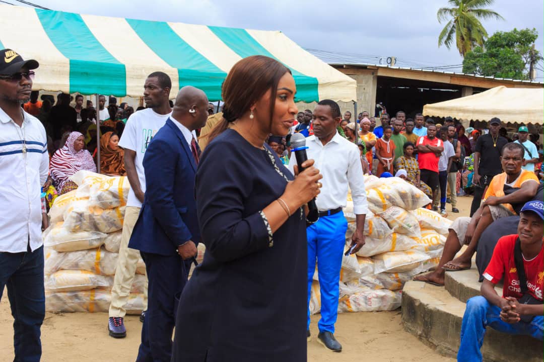 Koumassi-Campement : Adjaratou Traoré-Coulibaly apporte un soutien aux familles déguerpies et appelle à des solutions durables
