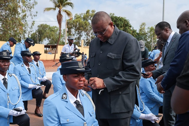 Korhogo : le ministre Amadou Coulibaly assiste au baptême et à la remise des épaulettes de la 5ᵉ promotion des élèves sous-officiers de police