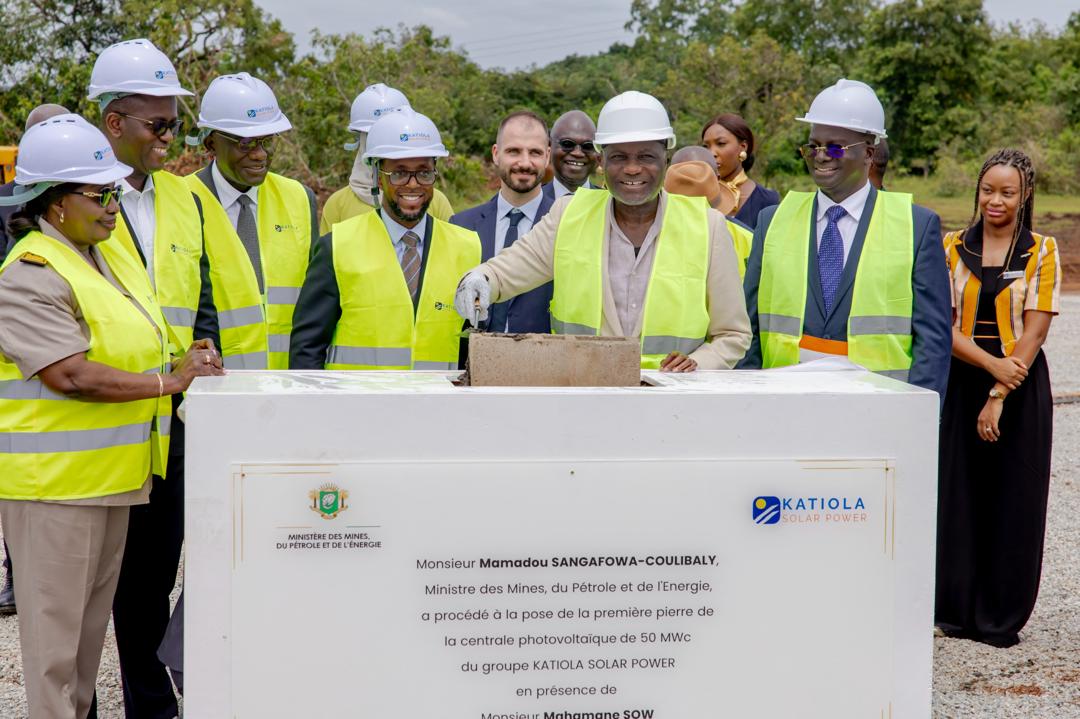 Katiola : Sangafowa-Coulibaly pose la première pierre de la centrale solaire photovoltaïque de 50 MWc